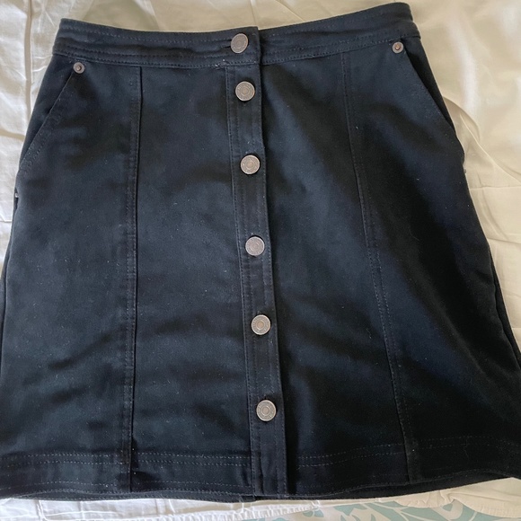 Abercrombie Black Faux-Suede Button-Up Mini Skirt Size XS - Picture 2 of 14